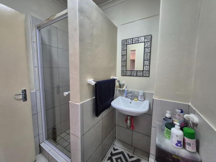 2 Bedroom Property for Sale in Table View Western Cape